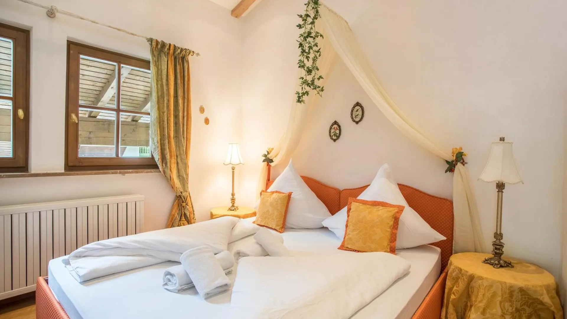 Grosses Ferienhaus Mit Bergblick Unterwoessen